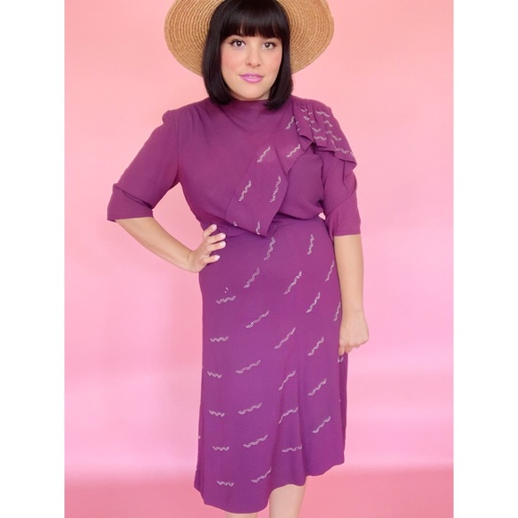 Vintage Dresses & Skirts - Vtg 40s Stud Ruffle Shoulder Wiggle Dress S M